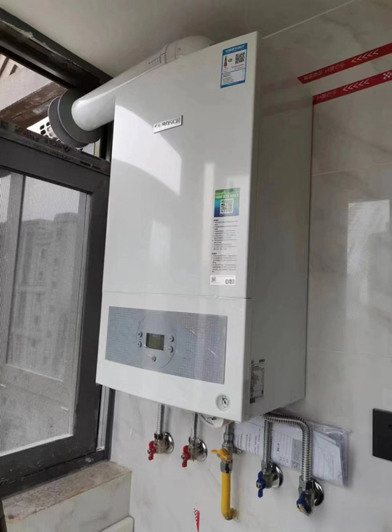昌平回龙观龙跃苑东二区博世G6100壁挂炉安装案例