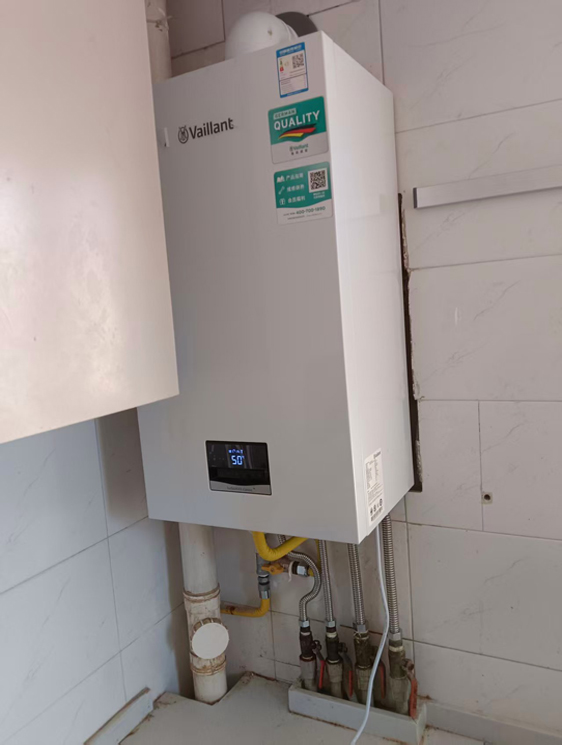 丰台怡然家园威能CLASSIC系列28KW壁挂炉安装案例