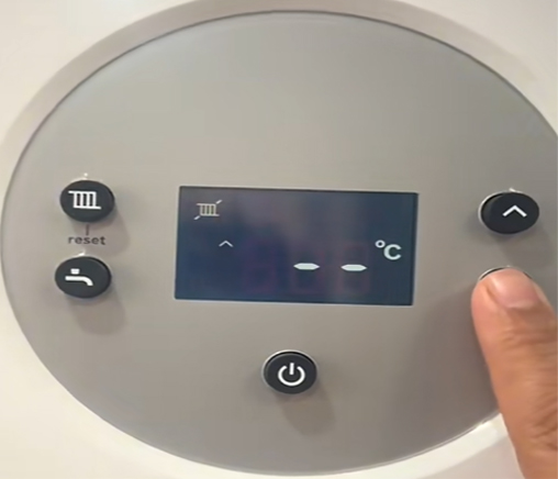 博世G6追光版壁挂炉暖气模式关闭