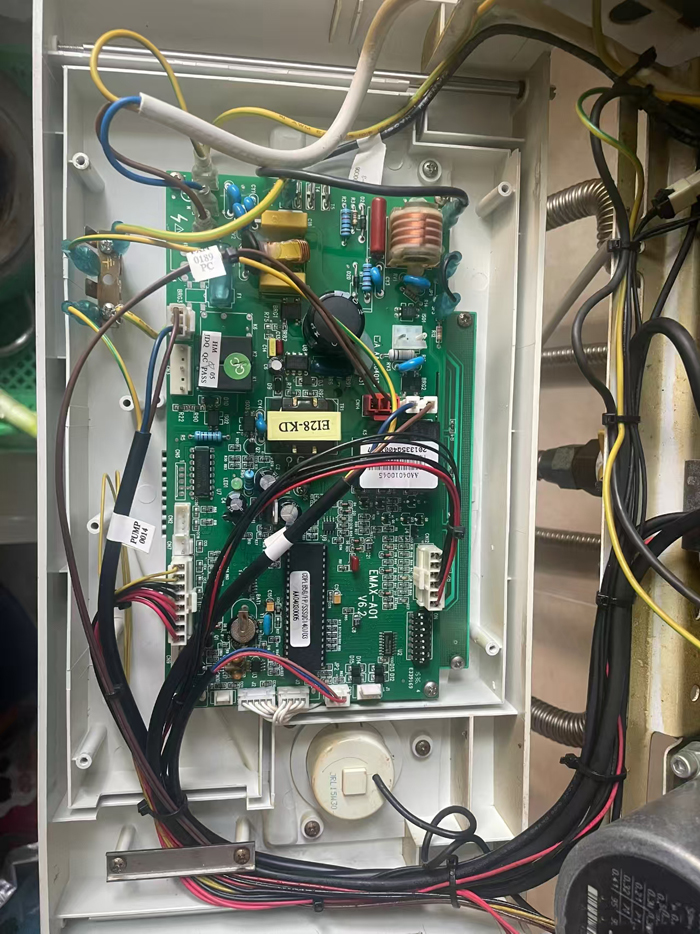 壁挂炉电路板故障