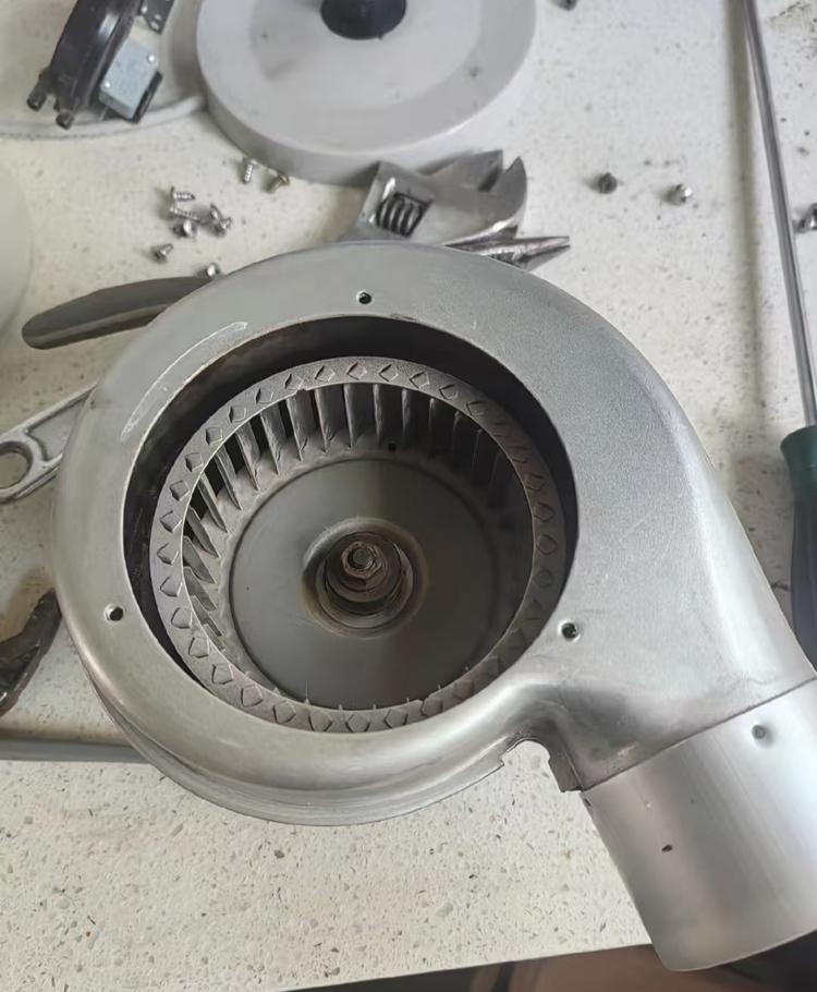 壁挂炉风机不转