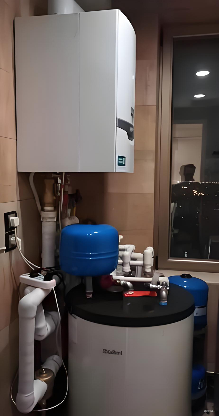 壁挂炉储水罐安装